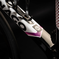 colnago-V4Rs-tadej-lexpert-velo-21